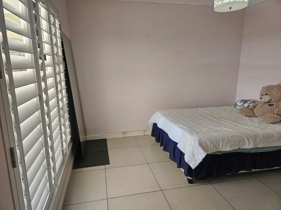 5 Bedroom Property for Sale in Gonubie North Eastern Cape
